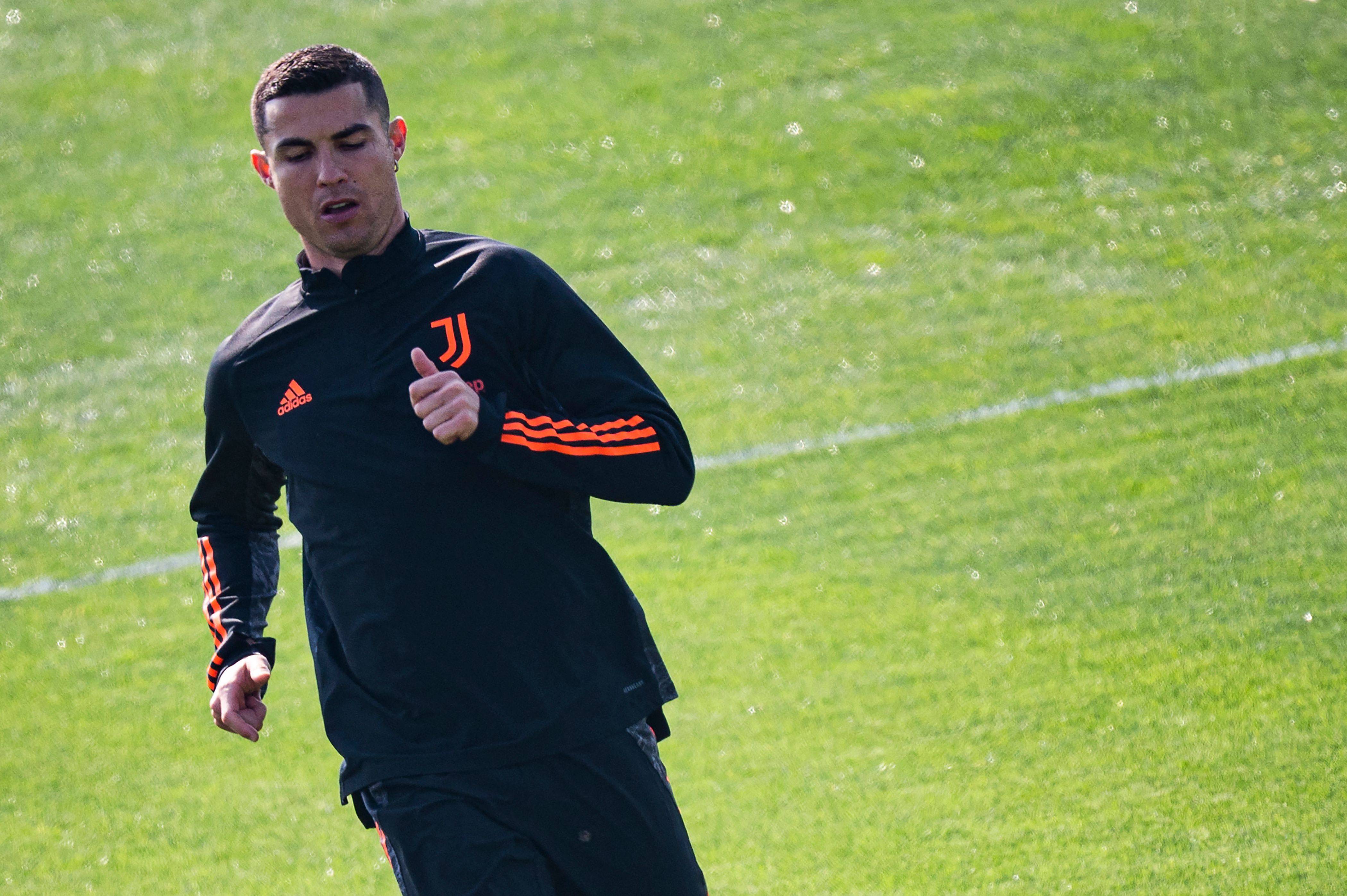 ayx-赛地聚焦：欧冠清晨热度飙升，尤文图斯造点机会，震撼外界，更衣室氛围转暖的简单介绍