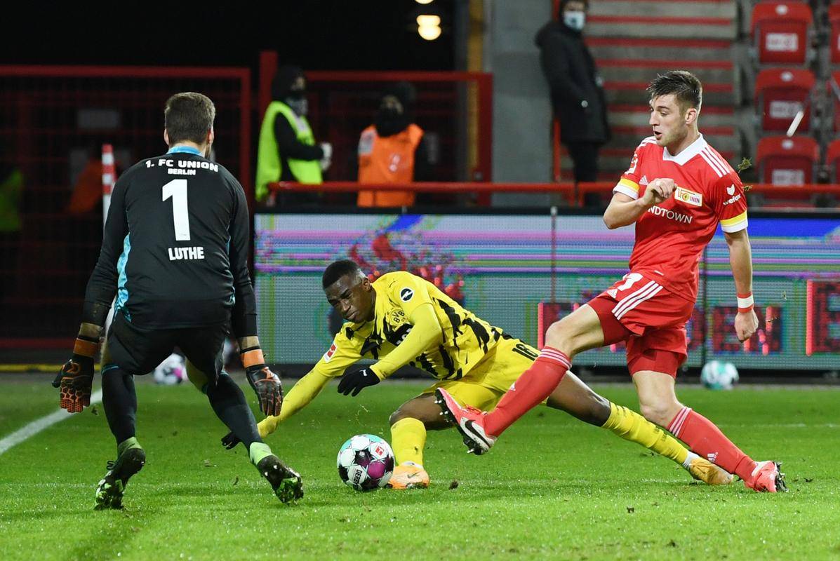 九游-关于赛地聚焦：德国杯今晚热度飙升，罗马防线松动，震撼外界，医务组通报恢复的信息