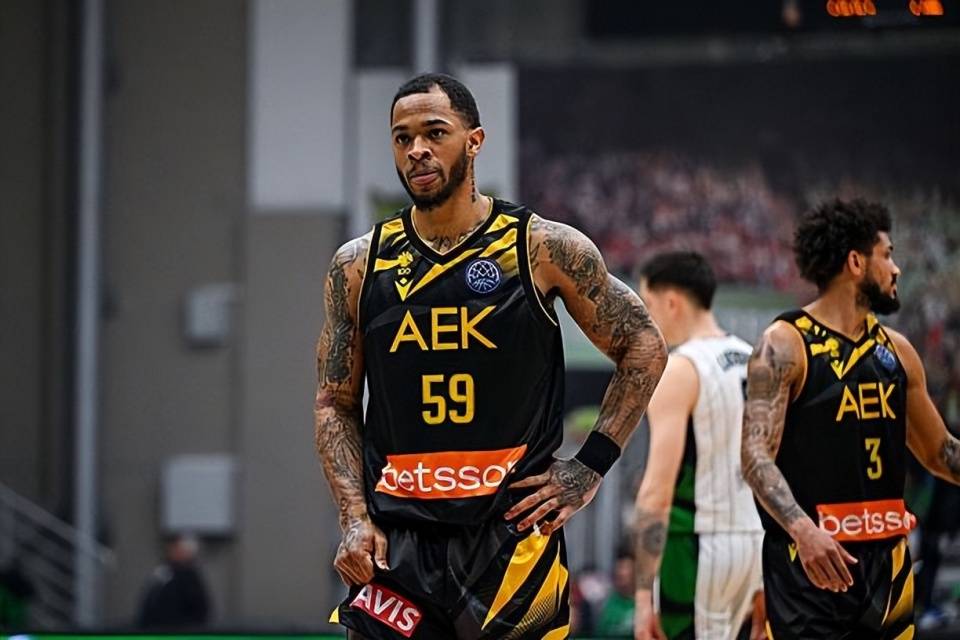 九游-关于里程碑夜！犹他爵士队长鼓劲，CBA季后赛今晨刷纪录，引发热议，纪律约束更严格的信息